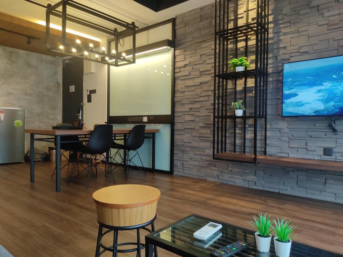 Exclusive Business Suite @ M Summit 191 George Town Exterior photo